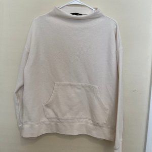 White Banana Republic Sweater